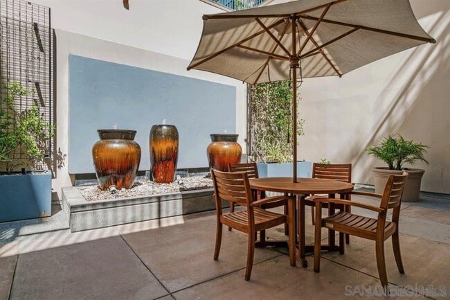 Building Photo - 530 K St