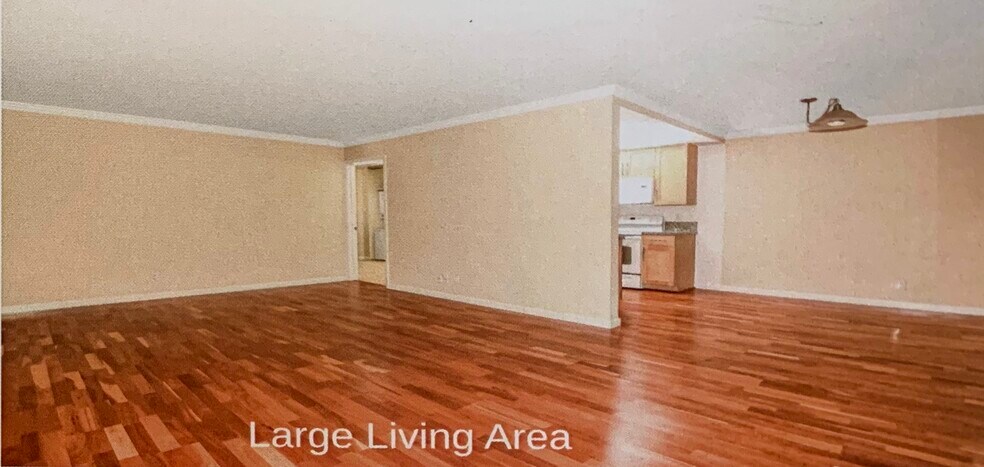 Living/ dining room - 127 Player Ct