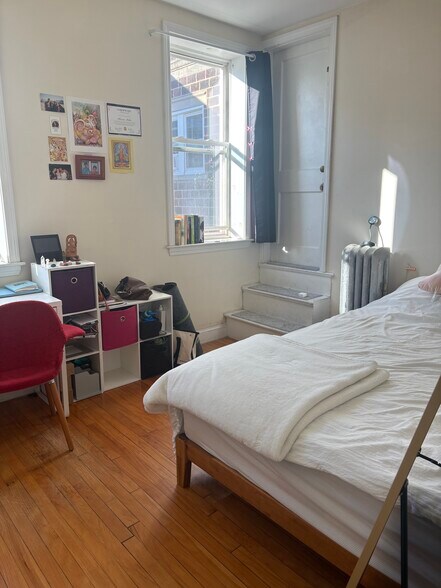 Building Photo - 60 Egmont St