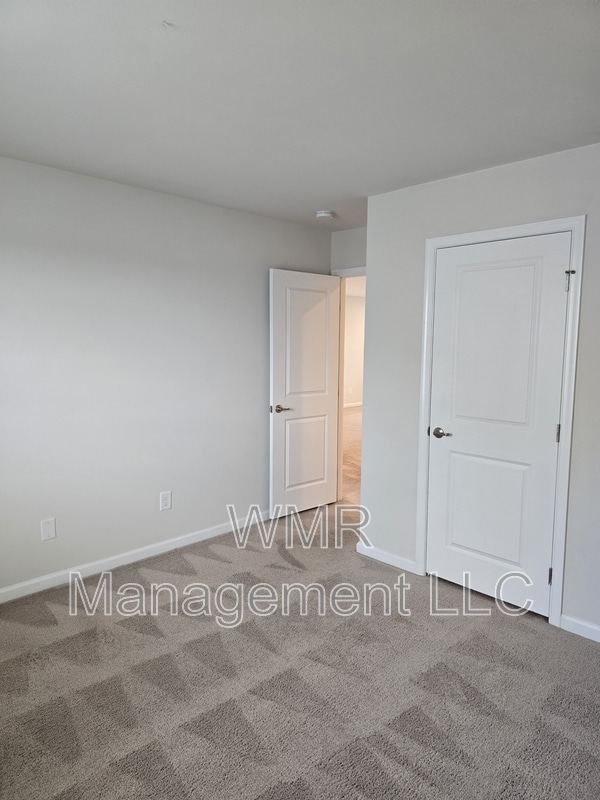 Building Photo - 7270 Waterwheel St SW