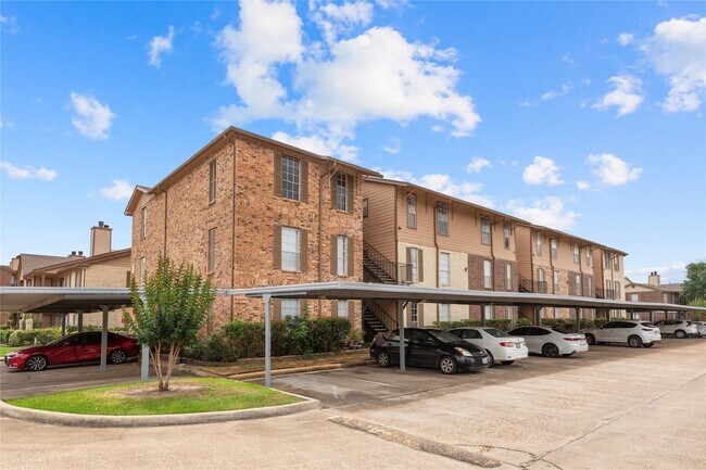 Building Photo - 2121 Hepburn St