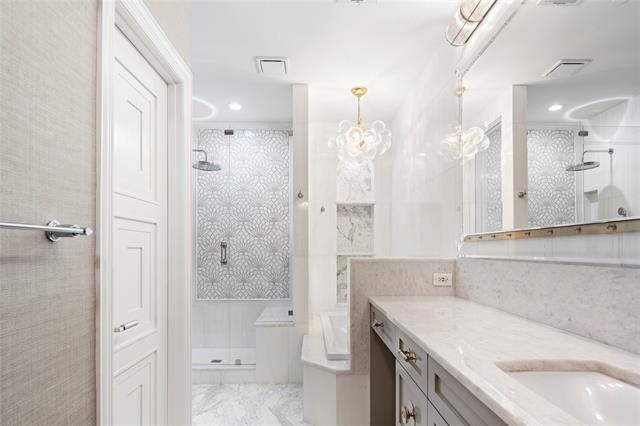 Building Photo - 5635 Cecina Dr