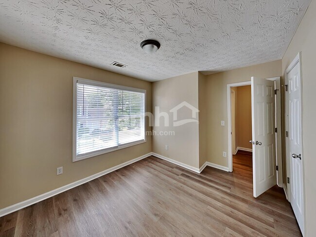 Building Photo - 110 Plumeria St