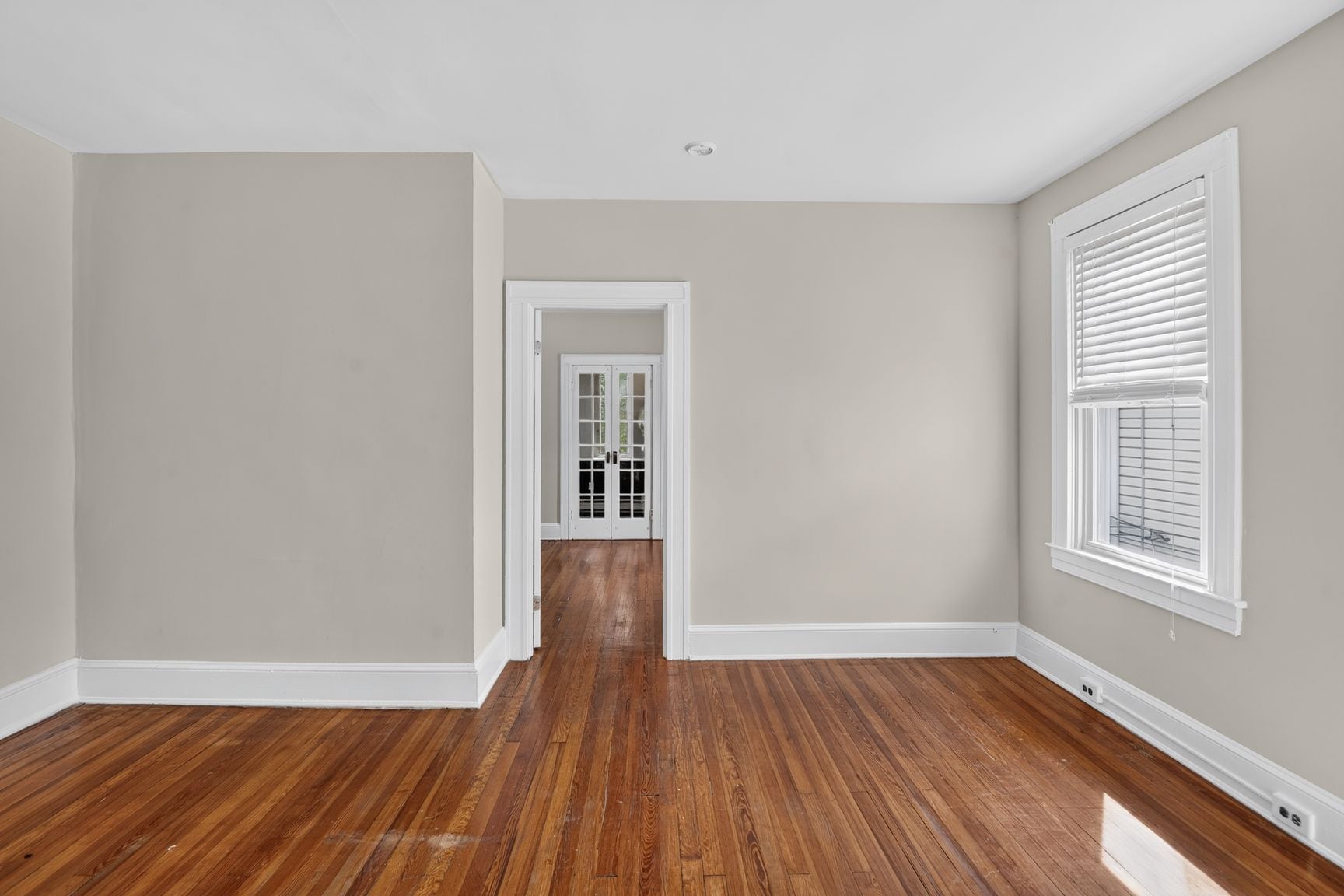 Building Photo - 421 Charter Oak Ave