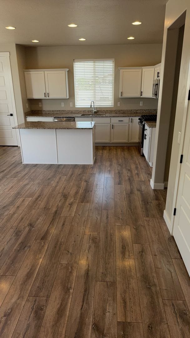Building Photo - 5 Bedroom/3 Bathroom Harrisville!