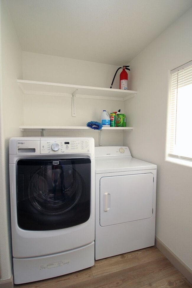 Building Photo - 11318 NE Siskiyou St