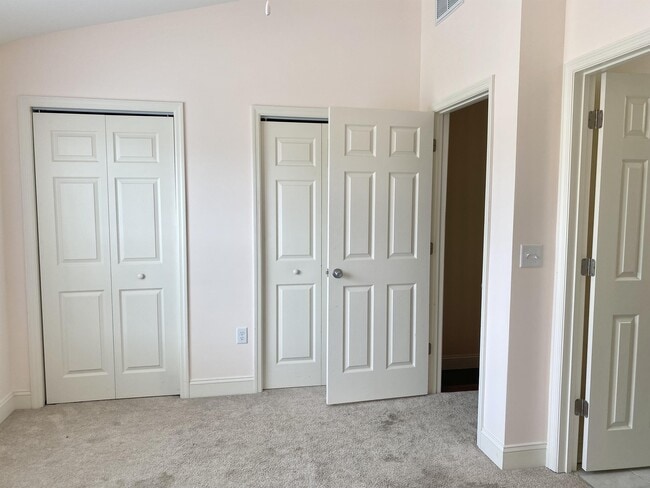 Building Photo - 157 Bella Way