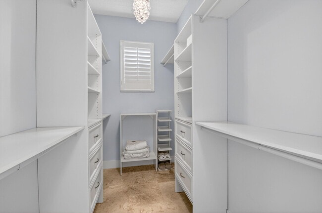 Building Photo - 122 Andrews Ave