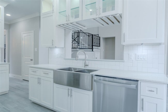 Building Photo - 5807 Cypress Mound Ct