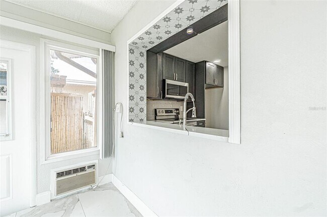 Building Photo - 8024 Las Cruces Ct