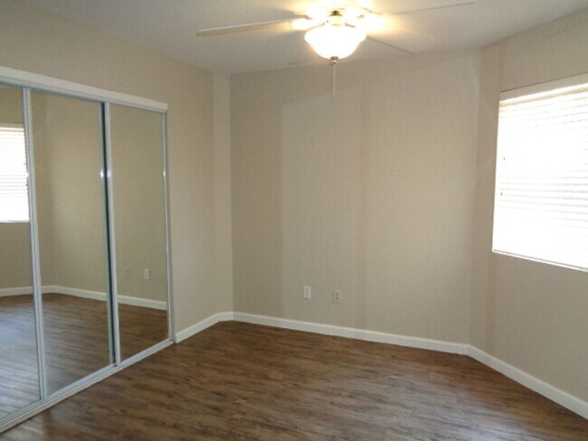 Building Photo - Spacious 2 bedroom condo in north Phoenix!...