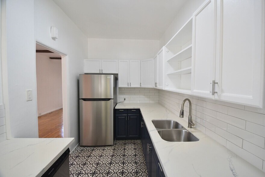 Building Photo - 1417 S Crescent Heights Blvd