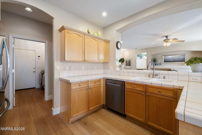 Building Photo - 10560 Vista Alta Dr