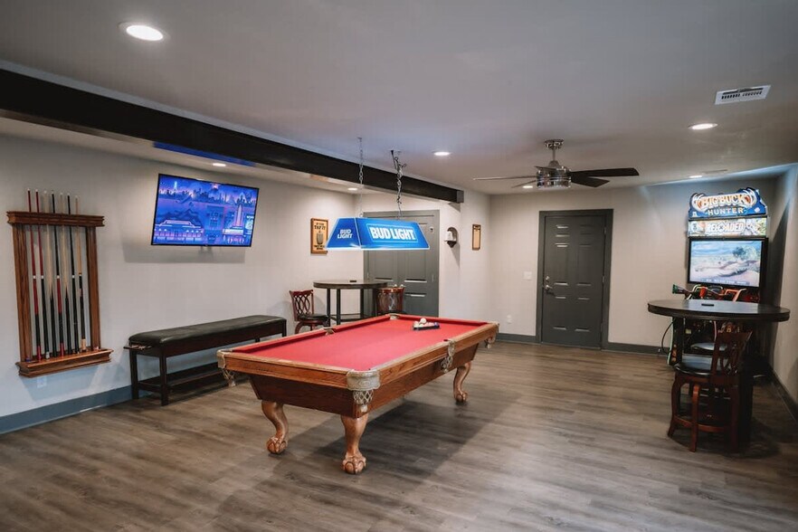 Building Photo - 2104 Almand Dr