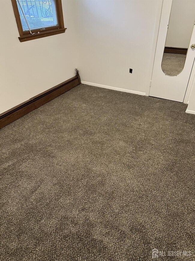 Building Photo - 182 Bloomfield Ave