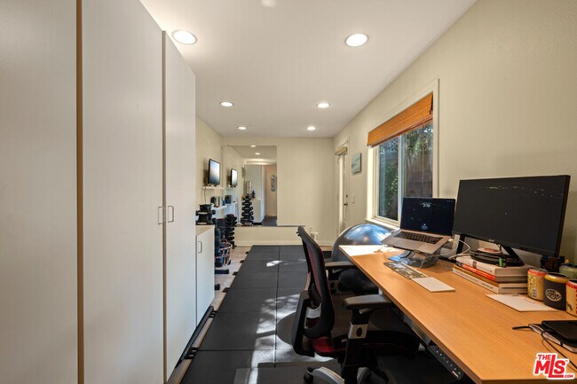Building Photo - 6112 W 77th St