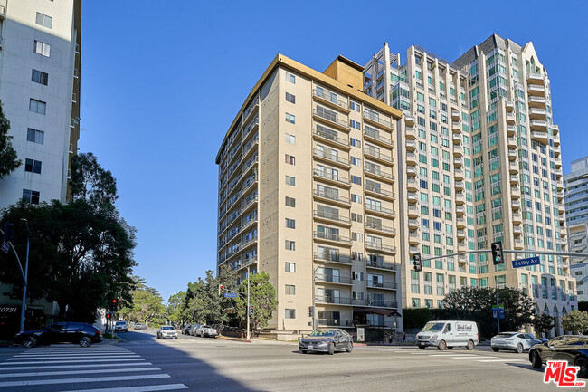 Building Photo - 10747 Wilshire Blvd