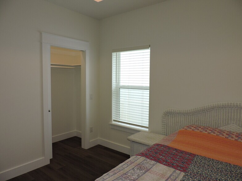 Building Photo - 12610 Erin Lea Ln