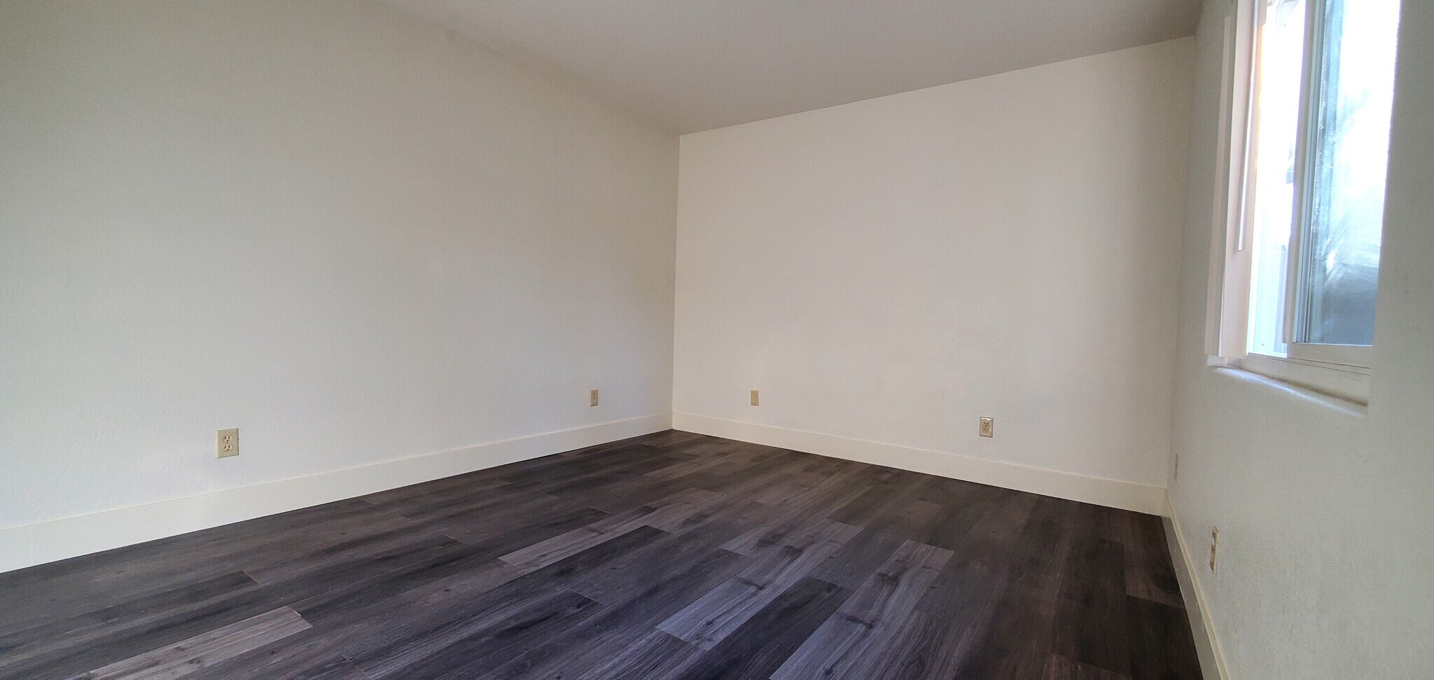 Front Bedroom.2-2 - 16584 Lorelei Ln