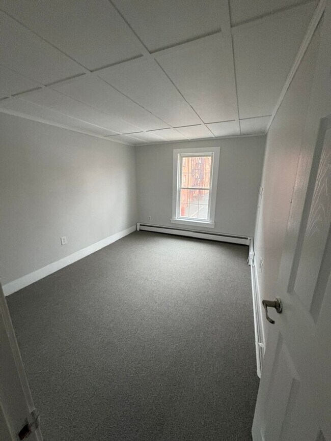 Building Photo - Spacious 4-Bedroom, 2-Bath Townhouse in Downtown Ware, MA