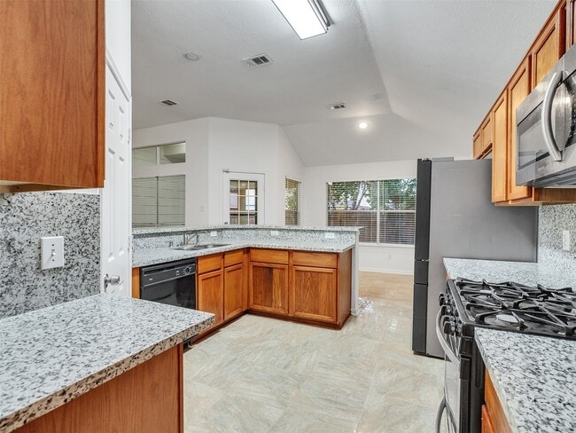 Building Photo - 16715 Lighthouse View Dr