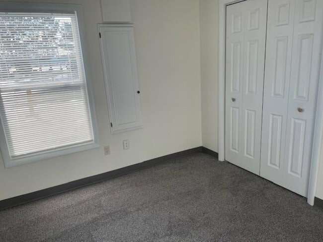 Building Photo - 8316 Park Rd