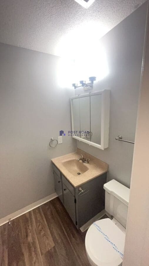 Building Photo - 2948 S Osage Ave