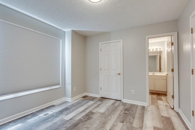 Building Photo - 3625 Palisade Park Dr