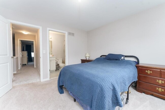 Building Photo - 197 Sean St