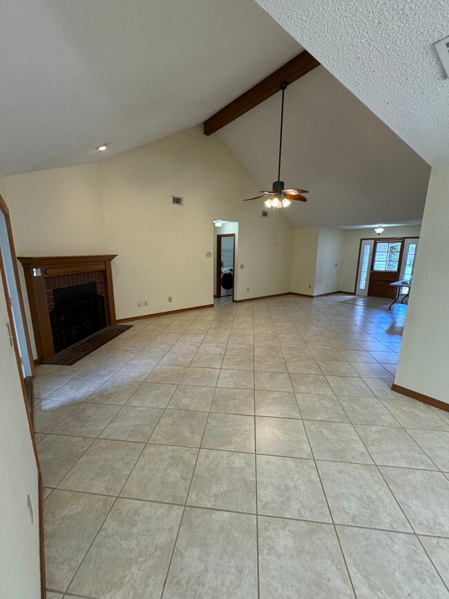 Building Photo - 1003 Chesterfield Cir