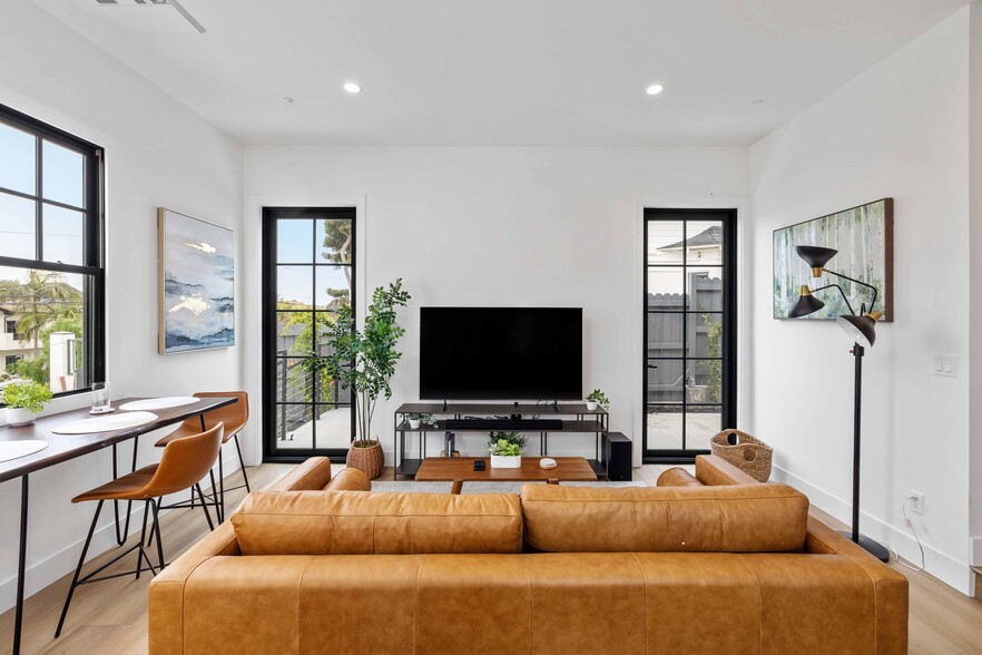 Primary Photo - 603 Garnet St