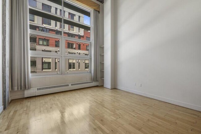Building Photo - Modern Industrial Loft in Jack London Square