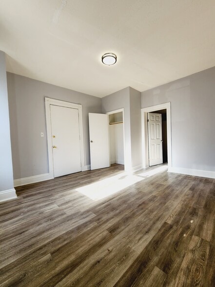 Building Photo - 72 Van Nostrand Ave