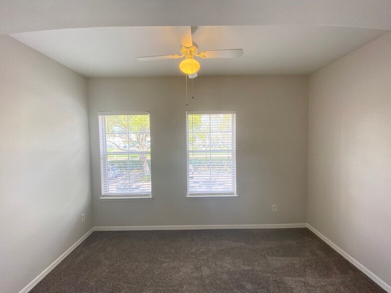 Building Photo - 760 Siena Palm Dr