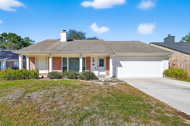 Building Photo - 21234 Park Willow Dr