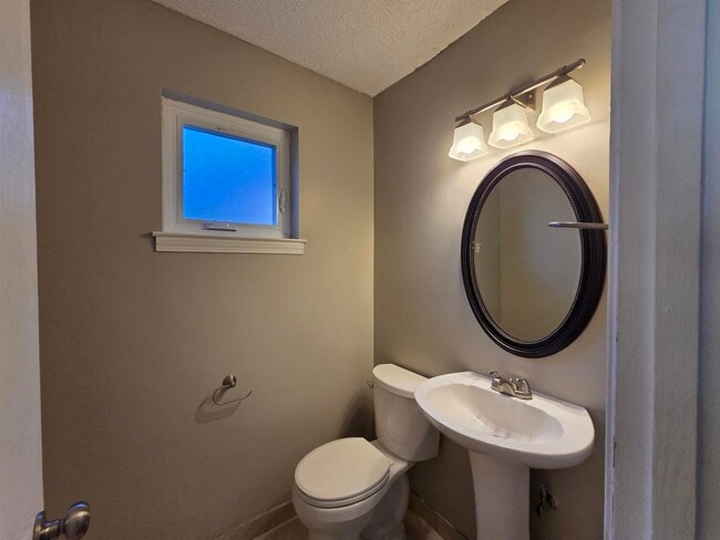 Building Photo - 2104 Harbert Ave