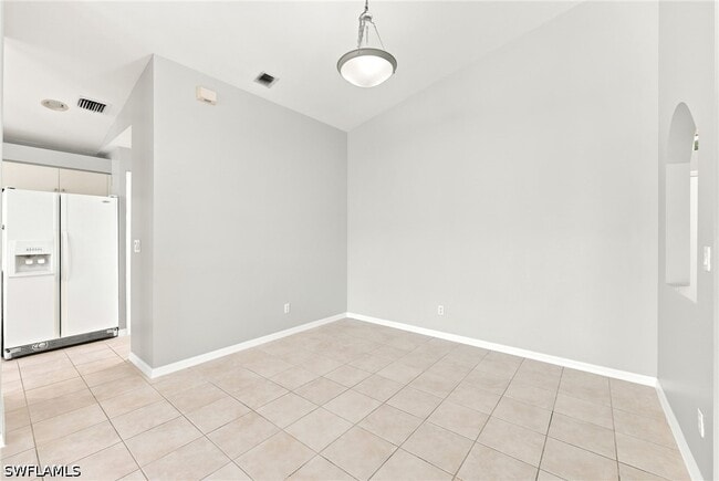 Building Photo - 25925 Pebblecreek Dr