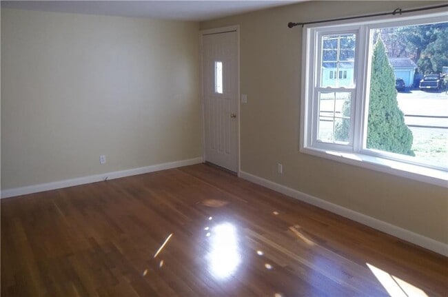 Building Photo - 80 Forest Park Dr