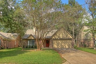 Building Photo - 11 Cottage Grove Pl