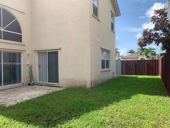 Building Photo - 14804 SW 155th Pl
