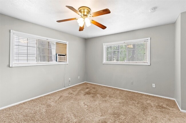 Building Photo - 3114 Glen Spring Dr