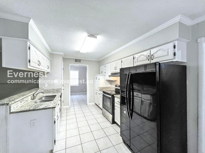 Building Photo - 3125 Walpole Ave