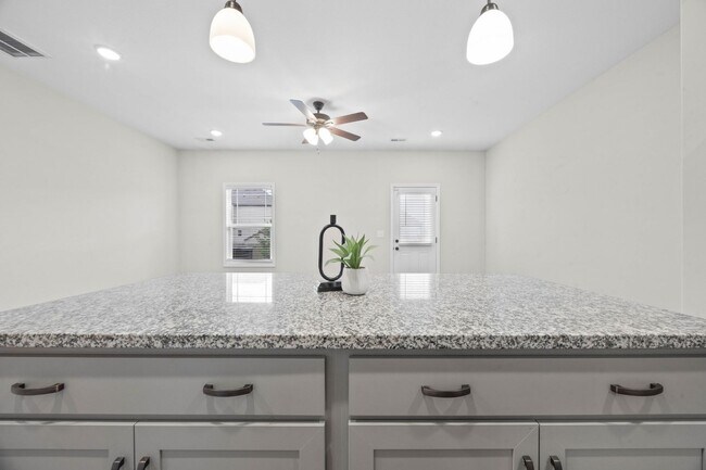 Building Photo - 326 Fallow Cir