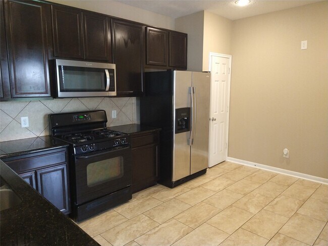 Building Photo - 811 Sweet Flower Dr