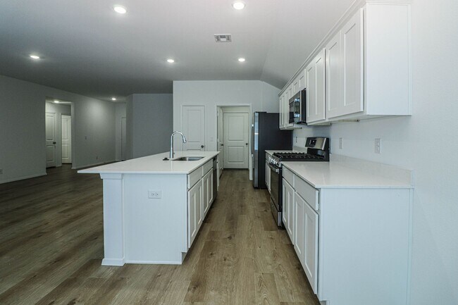 Building Photo - 3126 S 15th Pl