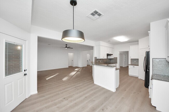 Building Photo - 3219 Brinton Trails Ln