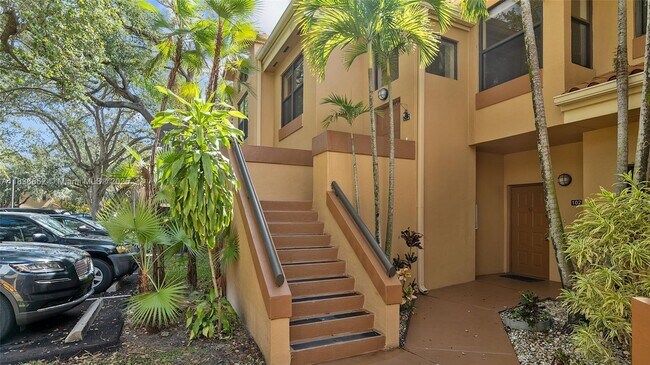 Building Photo - 15533 N Miami Lakeway