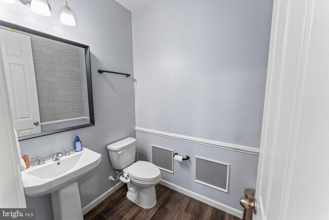Building Photo - 7810 Bexley Ln