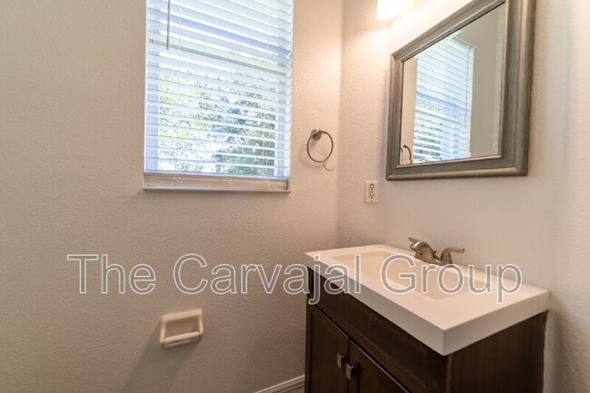 Building Photo - 13321 Moss Park Ridge Dr