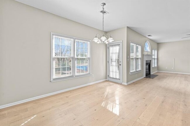 Building Photo - 2030 Brook Meadow Dr
